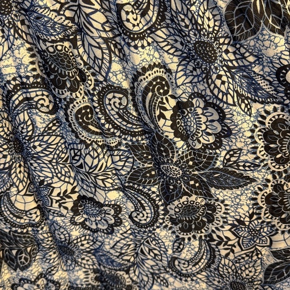 Ninety Black and White Lace Dress - Picture 7 of 7